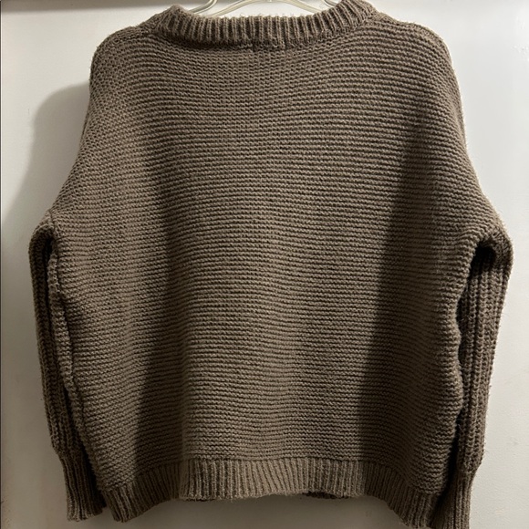 Simply Southern Women’s Taupe Cable Knit Sweater - Picture 4 of 5